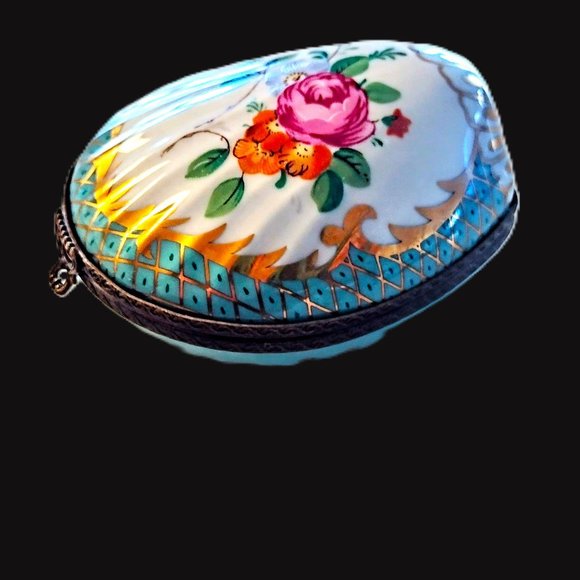 Vintage Porcelain Hinged Clam Shell Trinket Box ~ White/Aqua w/Floral, Gold Trim - Picture 11 of 13